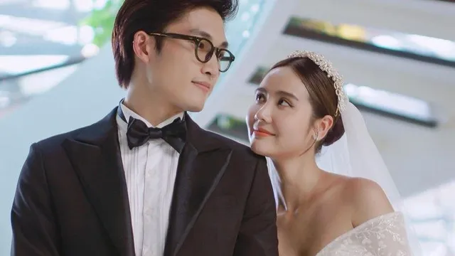 Huyền Lizzie có động thái ngầm tuyên bố về mối quan hệ với Đình Tú, có gì mà khiến dân tình ngỡ ngàng?