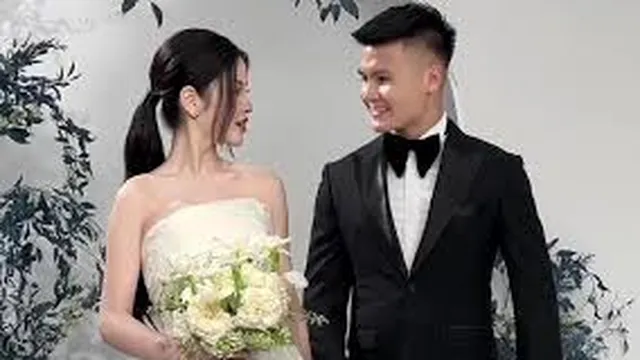 Vợ Quang Hải than thở: Không sinh ra ở vạch đích nên cố gắng gấp nhiều lần