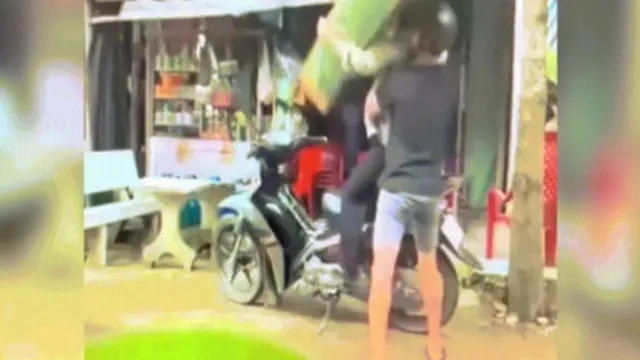 Clip: Pha chở đệm bất ổn và cái kết "phì cười"