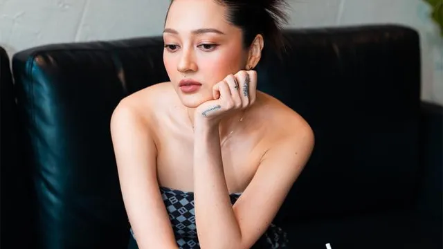 Bảo Anh từng bị người yêu cũ bạo hành tinh thần vì từ chối lập gia đình, có con sớm