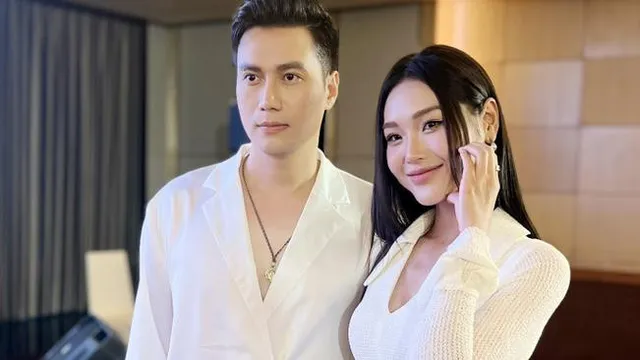 Việt Anh thân mật với một mỹ nhân VTV hậu 'tay trong tay' bạn gái kém tuổi