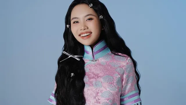 Phương Mỹ Chi 'chơi chiêu' với công ty