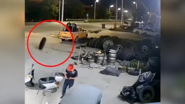 Clip: Thanh niên thoát hiểm ngoạn mục khi lốp ô tô từ đâu lao tới
