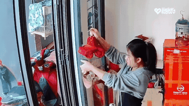 Trêu vợ rồi chạy đi trốn, người đàn ông nhận không ngờ đến cái kết