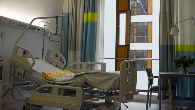 Cải trang thành bệnh nhân rút súng bắn chết giám đốc bệnh viện